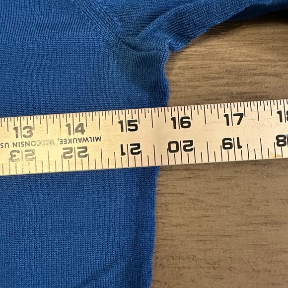 Women's blue Banana Republic merino sweater - Picture 3 of 9